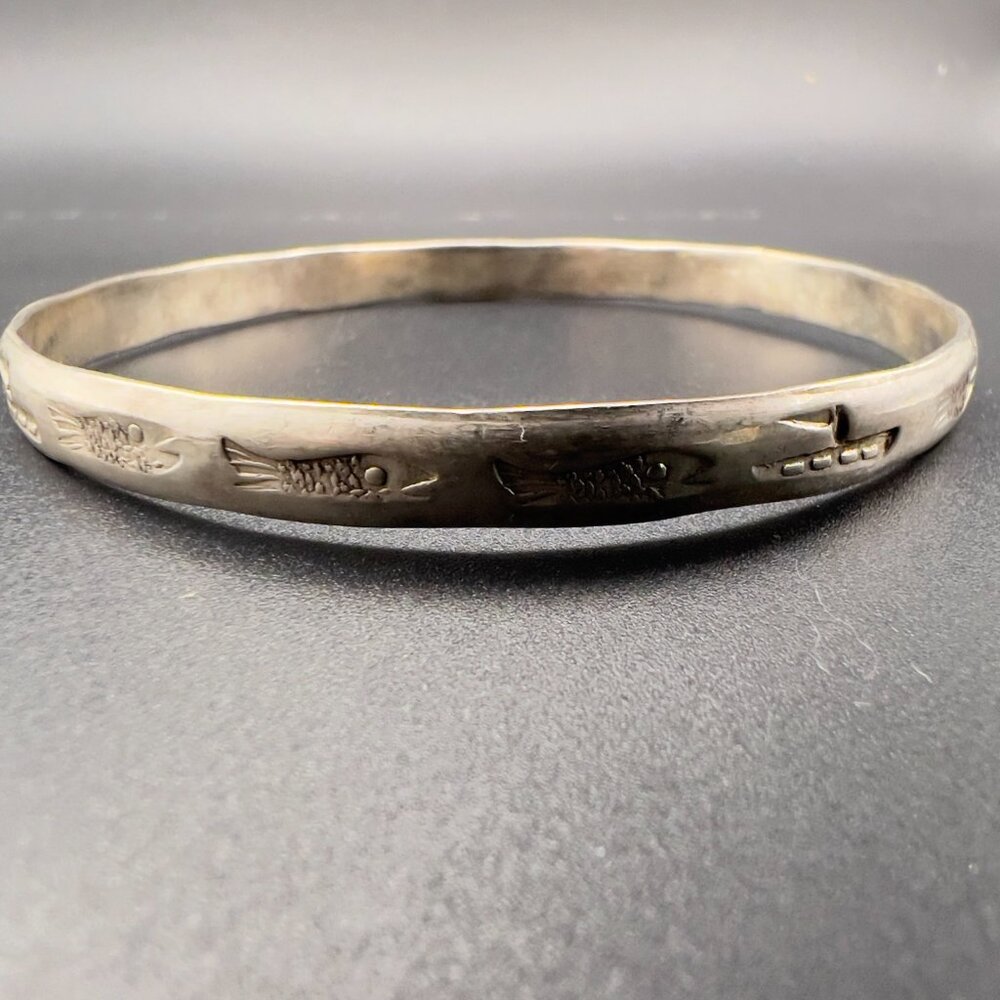 Vintage Taxco Mexican Silver Bangles Pair 2 Floral Fish Boho - Picture 4 of 9